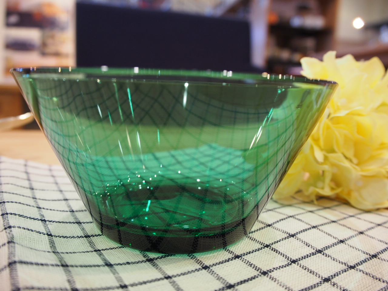 　イッタラ　カルティオボウル　390 ヨドバシ.com - iittala イッタラ カルティオ ボウル グレイ 390cc